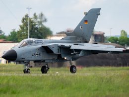 Munition und Tornado-Head-Up-Displays für die Bundeswehr