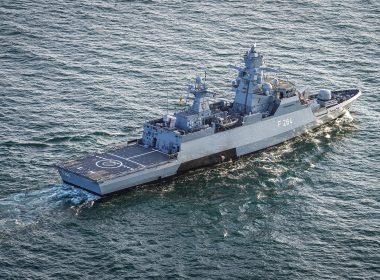 Korvette „Ludwigshafen am Rhein“ wehrt Drohne ab