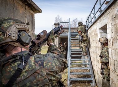 Bundeswehr bis zu 249.000 neue Gefechtshelme beschaffen