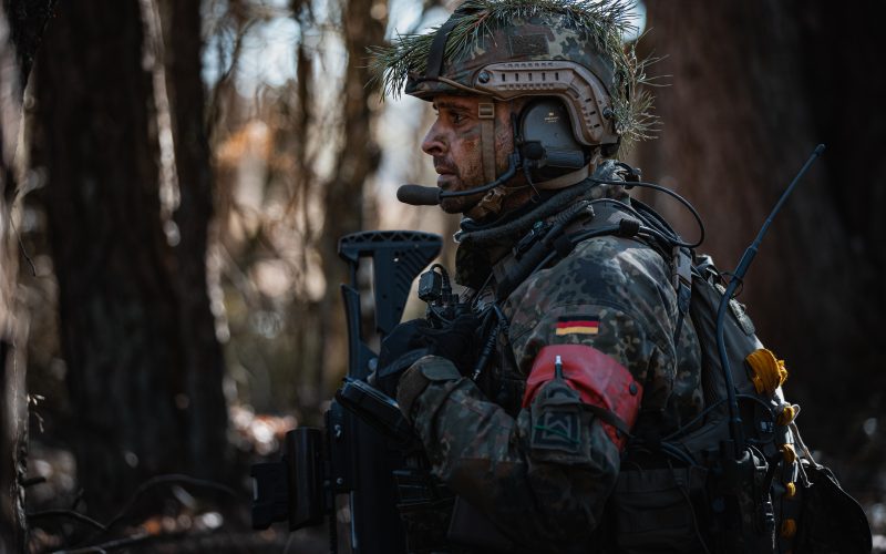 Bundeswehr beschafft weitere Sprechsätze mit Gehörschutzfunktion