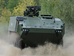 Im Rahmen der Ertüchtigungsinitiative der Bundesregierung hat Deutschland der Republik Moldau fünf Schützenpanzer des Typs Piranha 5 übergeben. Die Lieferung soll den Aufbau eines mechanisierten Infanterieverbands der moldauischen Streitkräfte unterstützen.