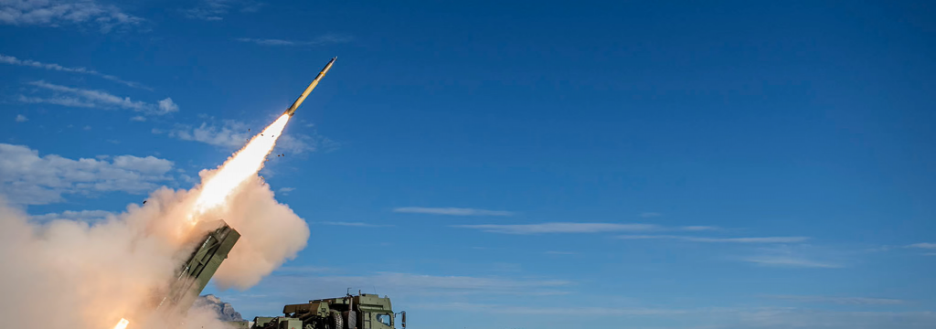 Lockheed Martin und Rheinmetall wollen die Produktion von ATACMS-Lenkflugkörpern nach Europa ausweiten. Geplant ist ein gemeinsames Vorhaben in Deutschland, das NATO-Staaten und verbündete europäische Streitkräfte versorgen soll.