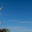 Lockheed Martin und Rheinmetall wollen die Produktion von ATACMS-Lenkflugkörpern nach Europa ausweiten. Geplant ist ein gemeinsames Vorhaben in Deutschland, das NATO-Staaten und verbündete europäische Streitkräfte versorgen soll.