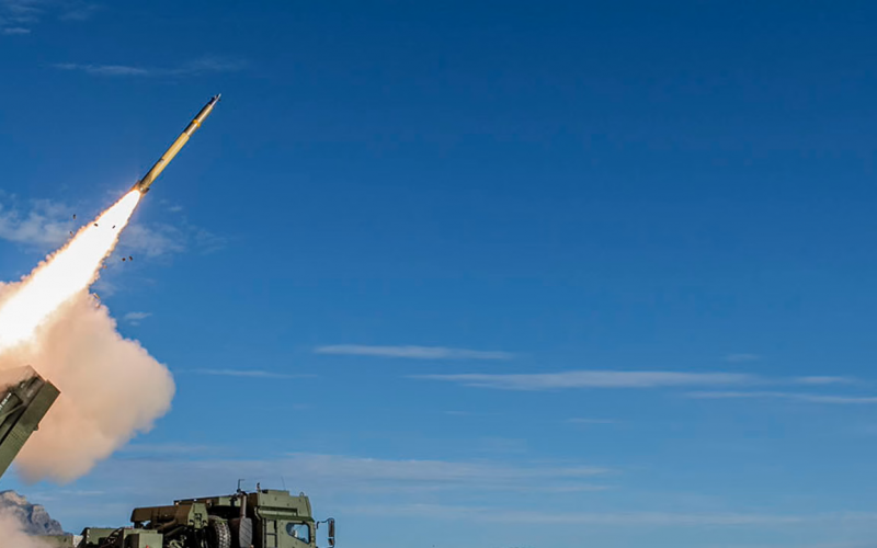 Lockheed Martin und Rheinmetall wollen die Produktion von ATACMS-Lenkflugkörpern nach Europa ausweiten. Geplant ist ein gemeinsames Vorhaben in Deutschland, das NATO-Staaten und verbündete europäische Streitkräfte versorgen soll.