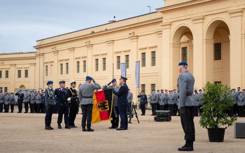 Kommando Gesundheitsversorgung der Bundeswehr offiziell in Dienst gestellt
