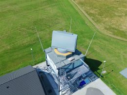 Erstes TRS-4D LR-Weitbereichsradar an die Marine ausgeliefert