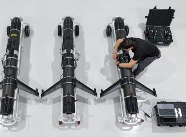 Helsing eröffnet Fabrik zum Bau KI-fähiger U-Boot-Jäger in Plymouth