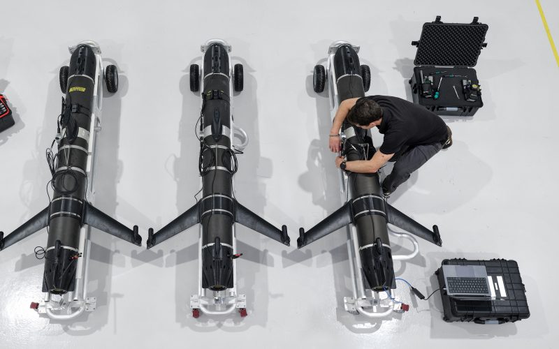 Helsing eröffnet Fabrik zum Bau KI-fähiger U-Boot-Jäger in Plymouth