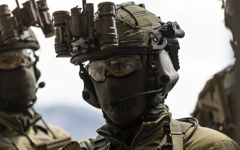 HENSOLDT und Theon liefern 100.000 weitere Nachtsichtbrillen an die Bundeswehr