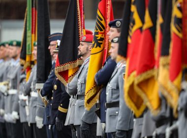 Die Personalzahlen der Bundeswehr für April 2026 zeigen erneut nach oben. Sowohl bei den Bewerbungen als auch bei den Neueinstellungen verzeichnet das Verteidigungsministerium zweistellige Zuwächse gegenüber dem Vorjahr.