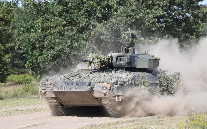 Rahmenvertrag erweitert: Bundeswehr stockt Munitionsvorräte für Puma auf