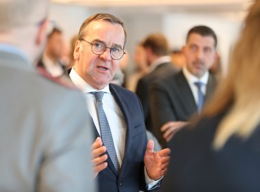 Bundeswehr-Beschaffungsamt BAAINBw soll dezentraler werden – Reformkonzept bis Mai 2026