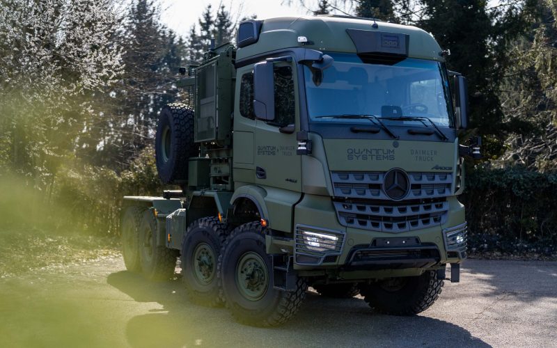 Daimler Truck und Quantum Systems kooperieren bei unbemannten Systemen