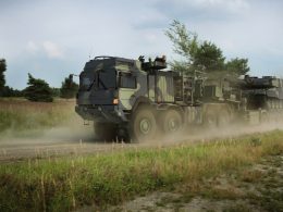 Rheinmetall und Nooteboom vereinbaren Kooperation für militärische Schwerlastanhänger