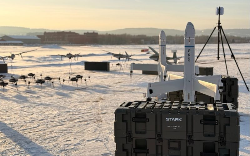 STARK und Six Robotics verknüpfen ISR-Drohnen mit Loitering Munition