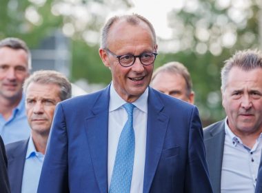 Bundeskanzler Friedrich Merz wird auch bei der Ausgabe 2027 Schirmherr der Nürnberger Sicherheits- und Verteidigungsmesse Enforce Tac. Die Veranstaltung findet vom 1. bis 3. März 2027 im Messezentrum Nürnberg statt.
