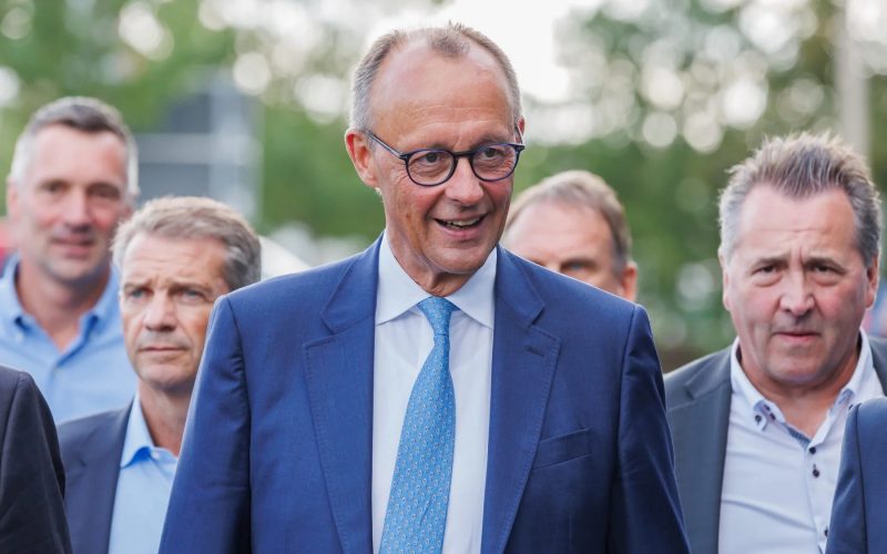 Bundeskanzler Friedrich Merz wird auch bei der Ausgabe 2027 Schirmherr der Nürnberger Sicherheits- und Verteidigungsmesse Enforce Tac. Die Veranstaltung findet vom 1. bis 3. März 2027 im Messezentrum Nürnberg statt.