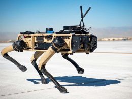Das Bundesamt für Ausrüstung, Informationstechnik und Nutzung der Bundeswehr (BAAINBw) hat einen europaweiten Teilnahmewettbewerb für ein neues unbemanntes Bodensystem zur Gefechtsaufklärung gestartet. Die Rahmenvereinbarung sieht die Entwicklung und Lieferung von bis zu 28 Systemen vor.
