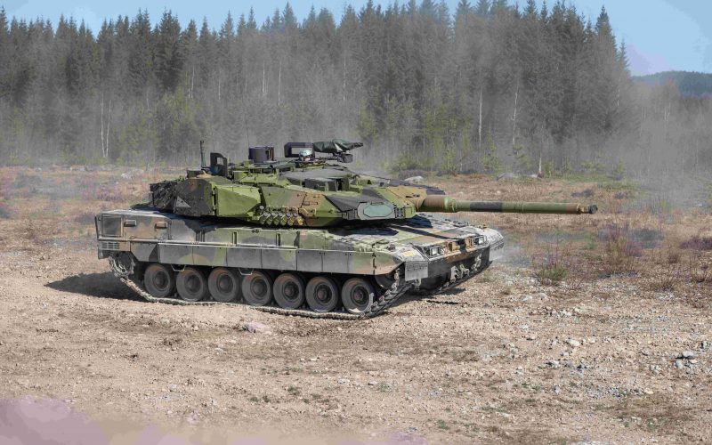 KNDS und Ritek haben in Levanger einen Fertigungsstandort für den Leopard 2 A8 NO in Betrieb genommen. Die ersten beiden Panzer wurden an das norwegische Heer übergeben.