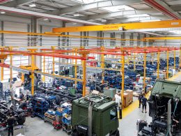 Auf der Pariser Verteidigungsmesse Eurosatory hat Daimler Truck sein Militärgeschäft unter einer neuen globalen Dachmarke zusammengefasst. Der Konzern strebt bis 2028 einen Umsatz von einer Milliarde Euro in diesem Bereich an.