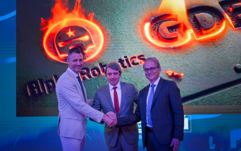 Auf der Rüstungsmesse Eurosatory in Paris haben der Konzern General Dynamics European Land Systems und das niedersächsische Robotikunternehmen Alpha Robotics eine Kooperation im Bereich Manned-Unmanned Teaming geschlossen. Erste gemeinsame Anwendungen wurden auf der Messe gezeigt.