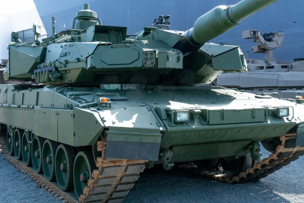 Leopard 2 A8: Nachweismuster an die Bundeswehr übergeben