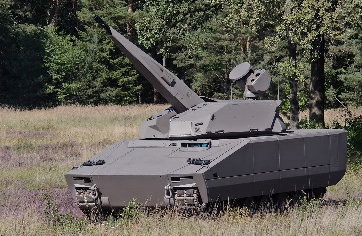 Rumänien rüstet seine bodengebundene Luftverteidigung nach. Im Rahmen eines Milliardenpakets liefert Rheinmetall das mobile Nahbereichssystem Skyranger 35 auf Basis des Kettenfahrzeugs Lynx KF41 – als Reaktion auf wiederholte Drohnenvorfälle an der NATO-Ostflanke.