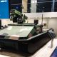 Auf der Eurosatory 2026 in Paris haben die RENK Group und das finnische Unternehmen Patria gemeinsam ein Konzept für ein schweres unbemanntes Bodenfahrzeug vorgestellt. Es verbindet Patrias Kettenplattform TRACKX mit einem neu entwickelten RENK-Getriebe.