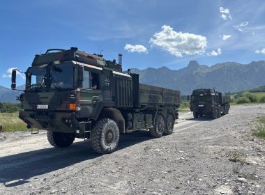 Die Rheinmetall MAN Military Vehicles GmbH übernimmt im Auftrag des Beschaffungsamts BAAINBw die Gesamtverantwortung für das Forschungsvorhaben InterRoC VII. Ziel ist es, hochautomatisierte Militärkonvois aus unterschiedlichen Fahrzeugtypen unter Einsatzbedingungen zu erproben.