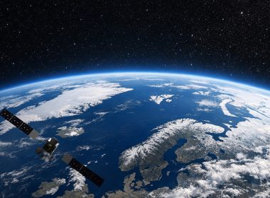 Die Rheinmetall AG und das norwegische Staatsunternehmen Space Norway AS wollen ihre weltraumgestützten Aufklärungsfähigkeiten enger verzahnen. Im Mittelpunkt der am 15. Juli 2026 unterzeichneten Absichtserklärung steht die Überwachung großflächiger Seegebiete in der Arktis und im Nordatlantik.