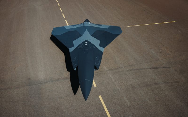 Der schwedische Rüstungskonzern Saab hat auf einer Flugschau in Linköping ein Modell in Originalgröße seines unbemannten Konzepts A3-001 gezeigt. Das System soll künftig gemeinsam mit bemannten Kampfflugzeugen eingesetzt werden.
