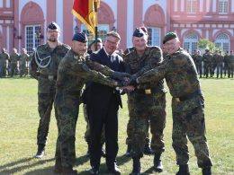 Das Landeskommando Hessen hat einen neuen Kommandeur. Brigadegeneral Markus Reinhardt übernahm am 22. September 2026 in Wiesbaden die Führung von Brigadegeneral Holger Radmann, der in das Operative Führungskommando der Bundeswehr wechselt.