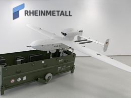 Das Luftfahrtamt der Bundeswehr hat dem unbemannten Aufklärungssystem LUNA NG eine vorläufige Verkehrszulassung erteilt. Die vollständige Musterzulassung steht aus, der Zulauf des ersten Seriensystems liegt rund sieben Jahre hinter der ursprünglichen Planung.