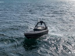 Das Berliner Rüstungsunternehmen STARK und die Werft Flensburger Shipyard (FSG) haben eine Absichtserklärung über die gemeinsame Produktion unbemannter Überwassersysteme unterzeichnet. Die Vanta-Familie soll künftig am Standort Flensburg in größeren Stückzahlen gefertigt werden.