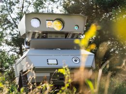 Das Hannoveraner Unternehmen INLEAP Photonics nimmt am 30. Oktober 2026 eine Produktionshalle für sein mobiles Laser-Drohnenabwehrsystem FASTLIGHT HELD in Betrieb. Die ersten Systeme gehen an den Partner STARK.