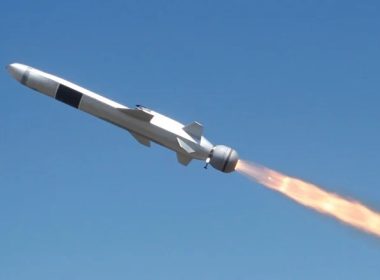 Der norwegische Rüstungskonzern Kongsberg liefert weitere Naval Strike Missiles an Dänemark. Der Auftrag im Wert von rund 400 Millionen norwegischen Kronen dient dem Ausbau der landgestützten dänischen Küstenverteidigung.