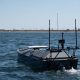 Die Flensburg Technology Systems GmbH (FTS) hat ihr unbemanntes Überwasserfahrzeug JOKER bei der multinationalen Erprobungsübung REPMUS 2026 in Portugal vorgeführt. Das System ist nach Unternehmensangaben für Präzisionsangriffe, Abwehraufgaben und maritime Aufklärung ausgelegt.
