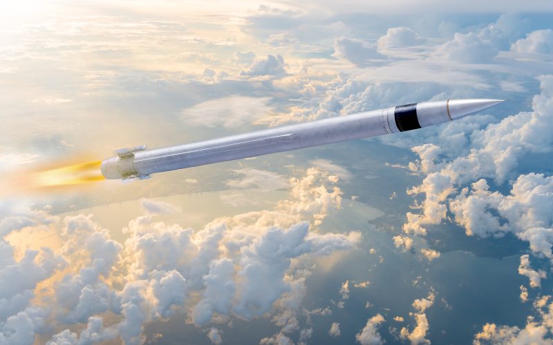 Lockheed Martin hat am 9. Oktober 2026 mit PAC-3 Edge einen neuen Abfangflugkörper für das Patriot-Umfeld vorgestellt. Das System ist das Angebot des Unternehmens im Future-Interceptor-Wettbewerb der US Army und soll bis 2031 einsatzbereit sein.