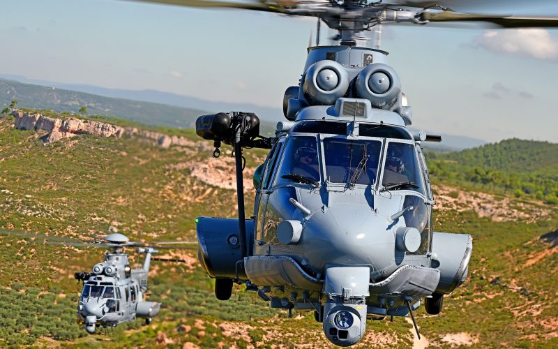 Rumänien hat zwölf Mehrzweckhubschrauber des Typs H225M bestellt. Der Vertrag wurde über die französische Rüstungsbehörde DGA geschlossen und wird über das EU-Finanzierungsinstrument SAFE abgewickelt.