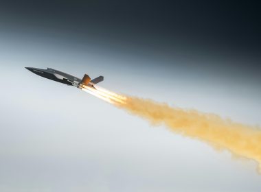 Airbus und das US-Unternehmen Kratos haben den ersten Flug des unbemannten Kampfflugzeugs U740 Valkyrie in Europa abgeschlossen. Bis 2029 soll daraus ein einsatzbereites System für die Luftwaffe und weitere europäische Streitkräfte entstehen.